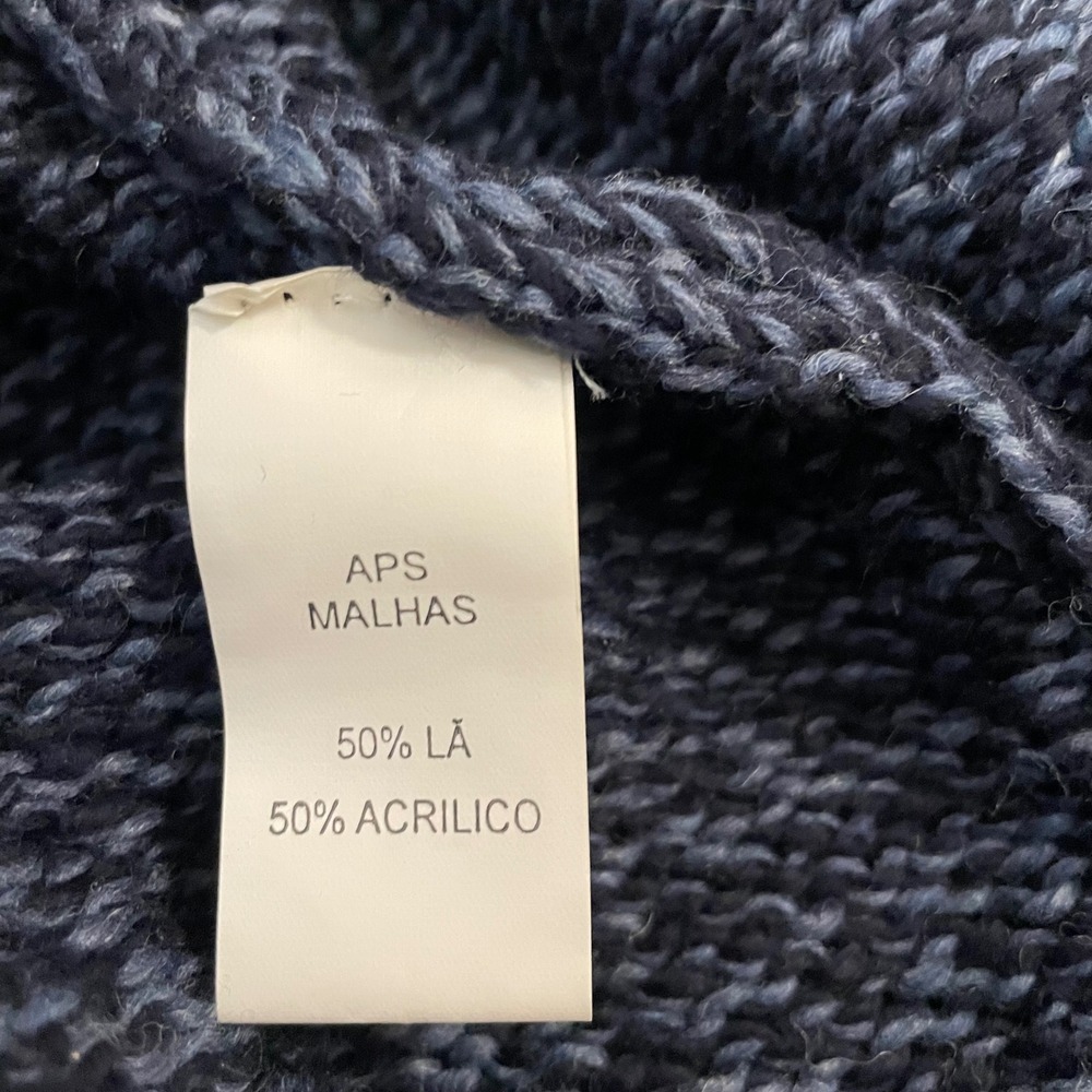 APS Malhas Portugal Navy Blue Wool Blend Knit Poncho Wrap with Fringe and Button - Picture 3 of 4